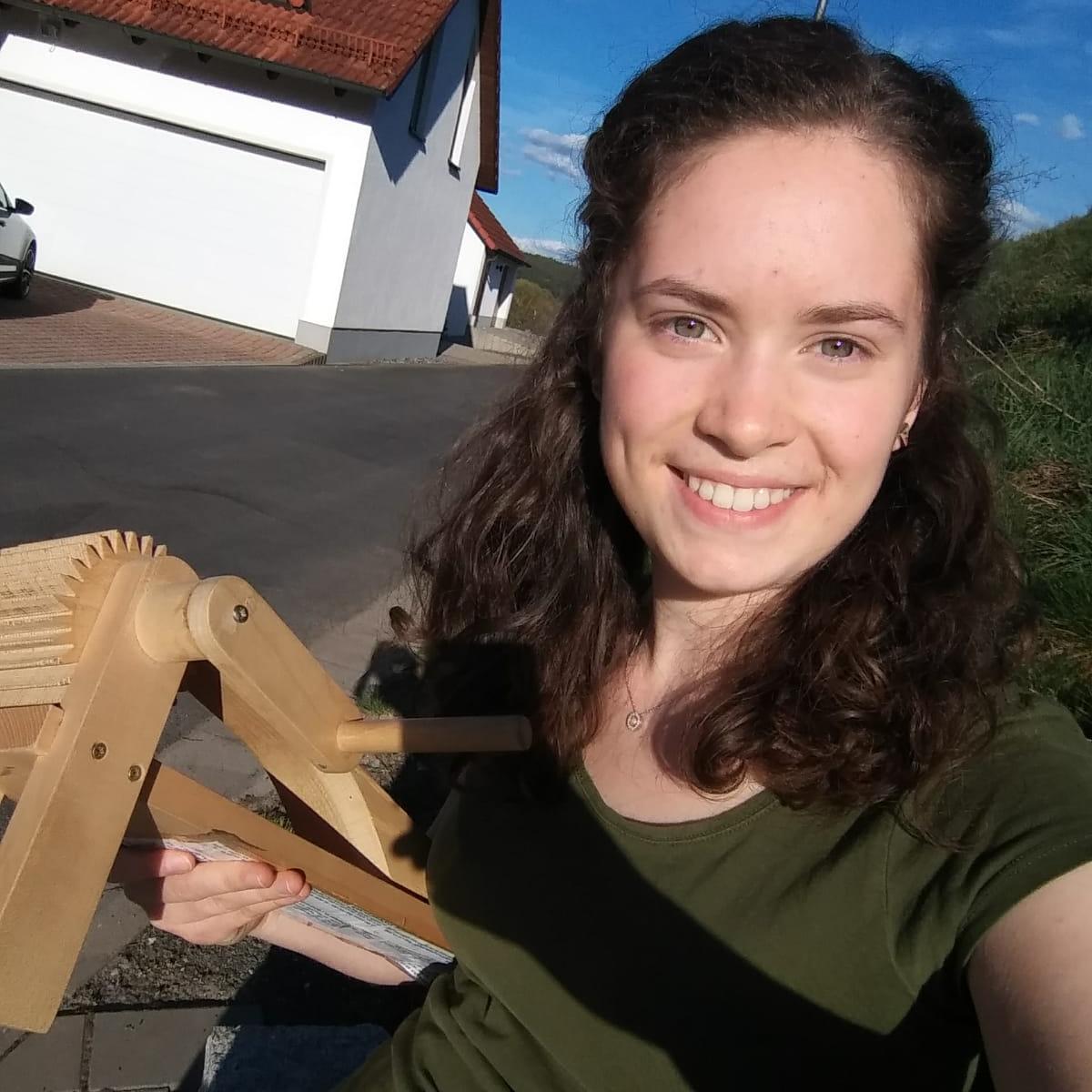 In Büchenbach ratschten die Minis von ihrem Grundstück aus.