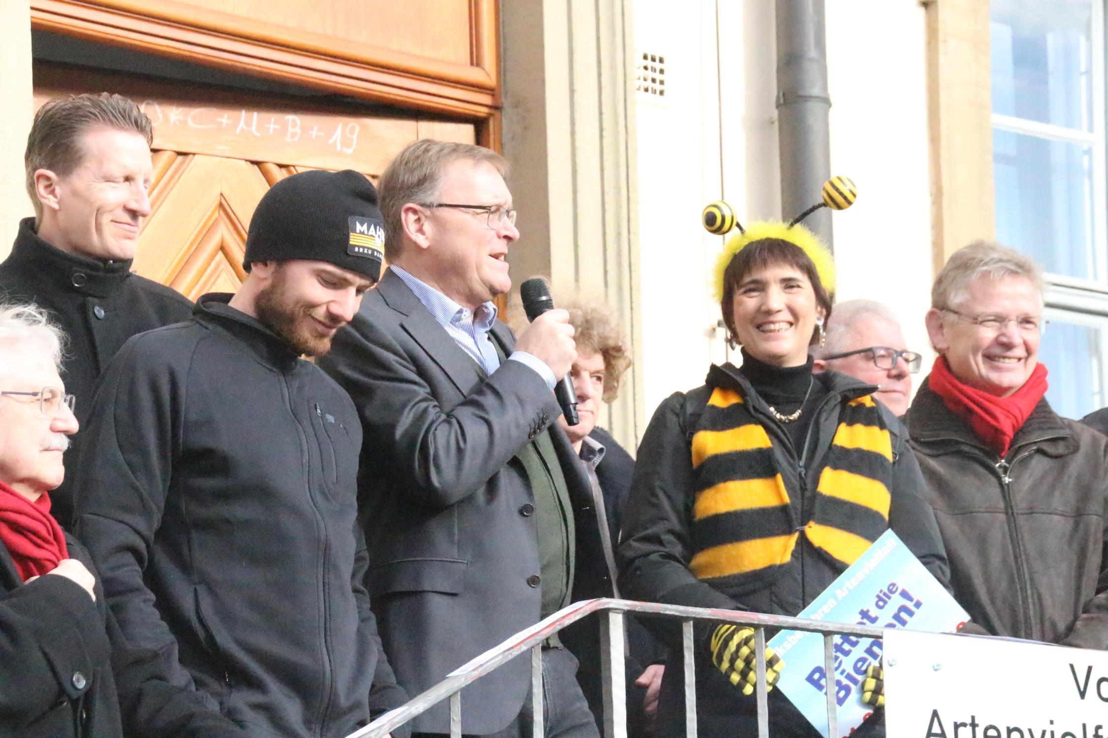 Volksbegehren Artenvielfalt Bienen Rathaus Bamberg